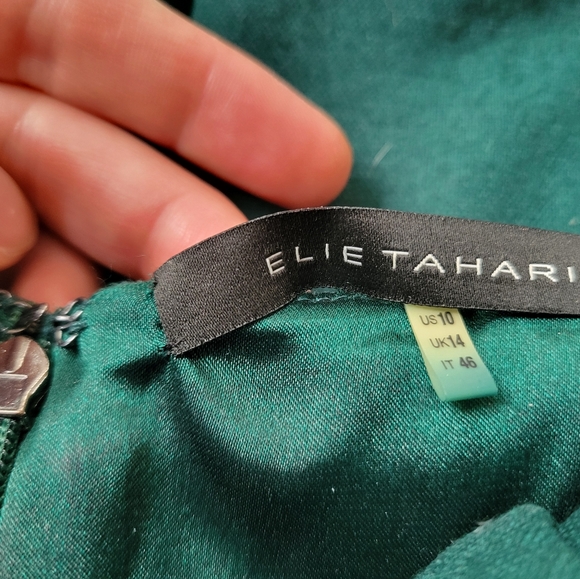 Elie Tahari dress with pleated neckline - Picture 8 of 9